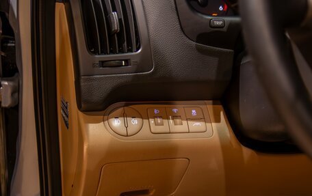 Hyundai H-1 II рестайлинг, 2017 год, 2 395 000 рублей, 10 фотография