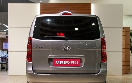Hyundai H-1 II рестайлинг, 2017 год, 2 395 000 рублей, 5 фотография