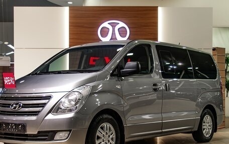 Hyundai H-1 II рестайлинг, 2017 год, 2 395 000 рублей, 1 фотография