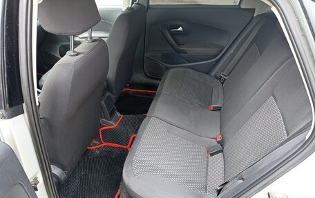 Volkswagen Polo VI (EU Market), 2013 год, 430 000 рублей, 1 фотография