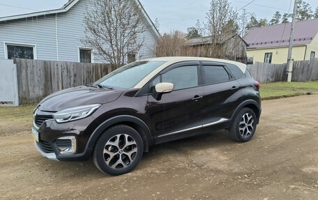 Renault Kaptur I рестайлинг, 2020 год, 1 800 000 рублей, 1 фотография