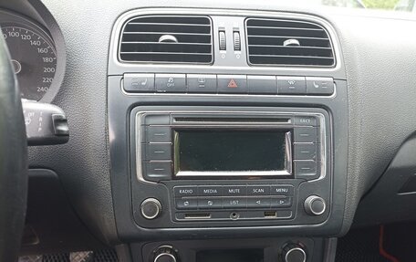 Volkswagen Polo VI (EU Market), 2013 год, 430 000 рублей, 2 фотография