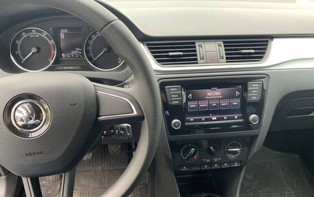 Skoda Rapid I, 2018 год, 1 260 000 рублей, 10 фотография