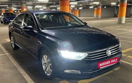 Volkswagen Passat B8 рестайлинг, 2016 год, 1 550 000 рублей, 2 фотография