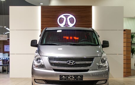 Hyundai Grand Starex Grand Starex I рестайлинг 2, 2014 год, 1 955 000 рублей, 2 фотография