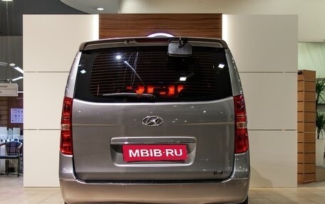 Hyundai Grand Starex Grand Starex I рестайлинг 2, 2014 год, 1 955 000 рублей, 5 фотография
