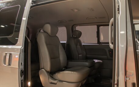 Hyundai Grand Starex Grand Starex I рестайлинг 2, 2014 год, 1 955 000 рублей, 19 фотография