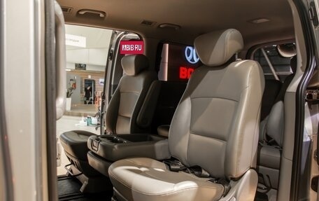 Hyundai Grand Starex Grand Starex I рестайлинг 2, 2014 год, 1 955 000 рублей, 17 фотография