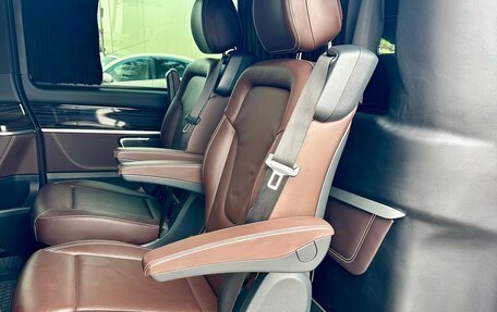 Mercedes-Benz V-Класс, 2017 год, 5 500 000 рублей, 16 фотография