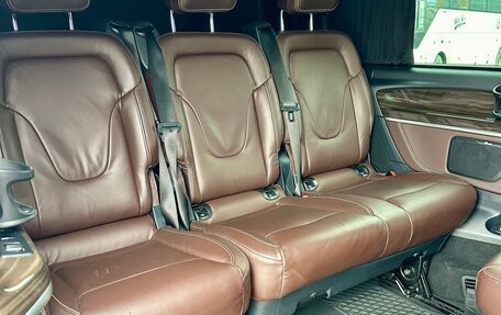 Mercedes-Benz V-Класс, 2017 год, 5 500 000 рублей, 15 фотография