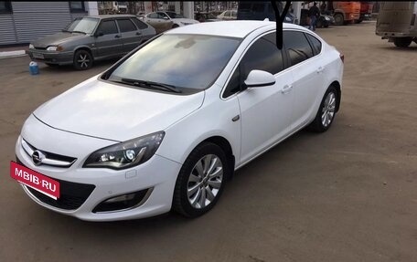 Opel Astra J, 2014 год, 980 000 рублей, 11 фотография