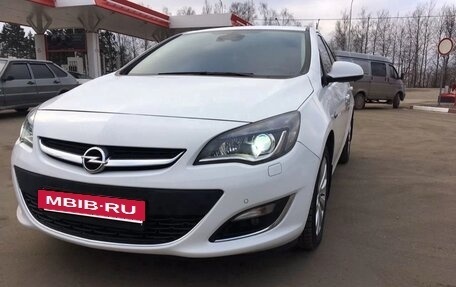 Opel Astra J, 2014 год, 980 000 рублей, 10 фотография