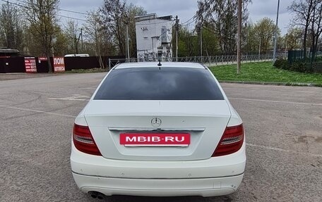 Mercedes-Benz C-Класс, 2011 год, 1 200 000 рублей, 10 фотография