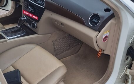 Mercedes-Benz C-Класс, 2011 год, 1 200 000 рублей, 15 фотография