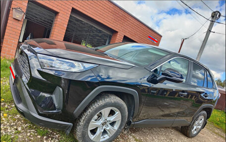 Toyota RAV4, 2020 год, 2 950 000 рублей, 2 фотография