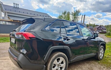 Toyota RAV4, 2020 год, 2 950 000 рублей, 6 фотография