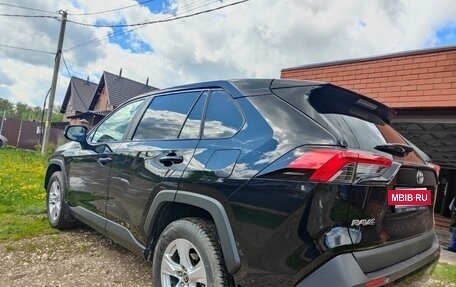 Toyota RAV4, 2020 год, 2 950 000 рублей, 4 фотография