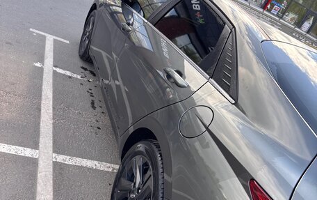 Hyundai Elantra, 2022 год, 2 300 000 рублей, 3 фотография