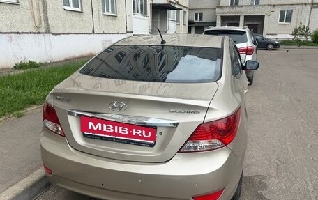 Hyundai Solaris II рестайлинг, 2011 год, 700 000 рублей, 3 фотография