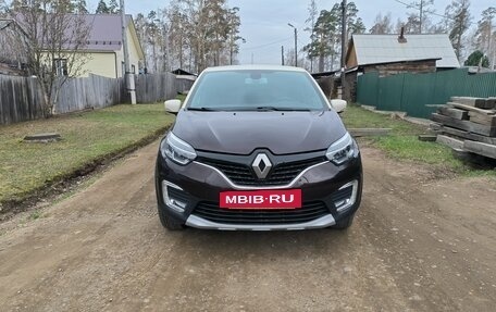 Renault Kaptur I рестайлинг, 2020 год, 1 800 000 рублей, 2 фотография