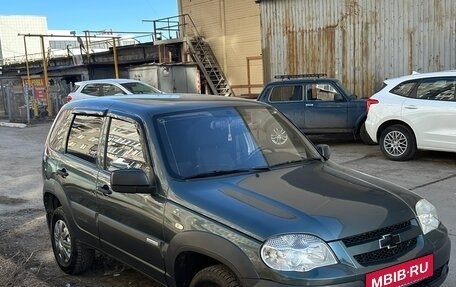 Chevrolet Niva I рестайлинг, 2012 год, 599 000 рублей, 2 фотография
