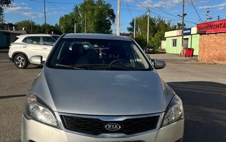 KIA cee'd I рестайлинг, 2010 год, 410 000 рублей, 2 фотография