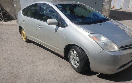 Toyota Prius, 2005 год, 365 000 рублей, 14 фотография