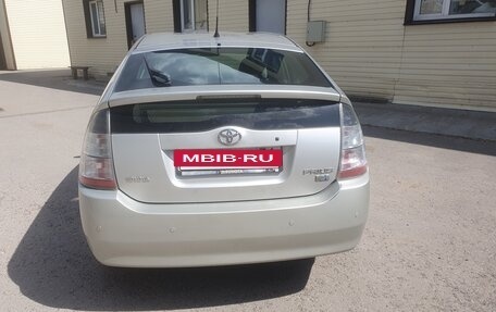 Toyota Prius, 2005 год, 365 000 рублей, 7 фотография