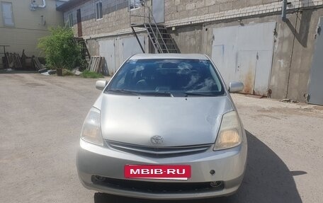 Toyota Prius, 2005 год, 365 000 рублей, 10 фотография