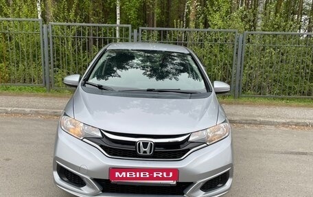 Honda Fit III, 2019 год, 1 696 000 рублей, 15 фотография