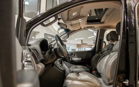 Hyundai Grand Starex Grand Starex I рестайлинг 2, 2014 год, 1 995 000 рублей, 7 фотография