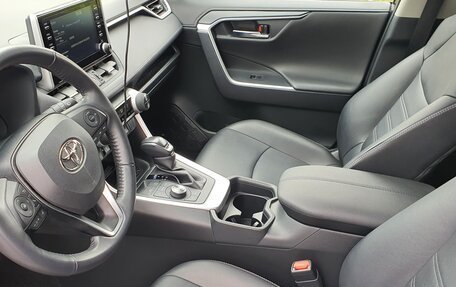 Toyota RAV4, 2021 год, 4 550 000 рублей, 5 фотография