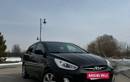 Hyundai Solaris II рестайлинг, 2013 год, 980 000 рублей, 2 фотография