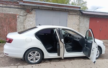 Volkswagen Jetta VI, 2017 год, 1 500 000 рублей, 12 фотография