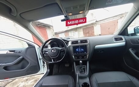Volkswagen Jetta VI, 2017 год, 1 500 000 рублей, 15 фотография
