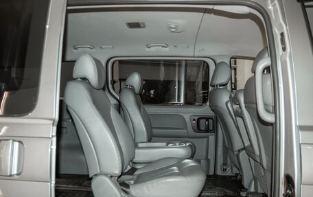 Hyundai Grand Starex Grand Starex I рестайлинг 2, 2018 год, 3 095 000 рублей, 20 фотография