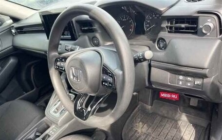 Honda Vezel, 2021 год, 1 600 000 рублей, 2 фотография