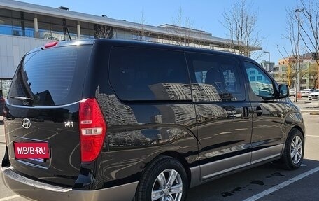 Hyundai H-1 II рестайлинг, 2016 год, 2 700 000 рублей, 6 фотография