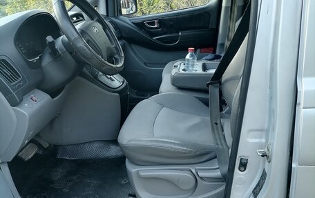 Hyundai Grand Starex Grand Starex I рестайлинг 2, 2010 год, 1 350 000 рублей, 9 фотография