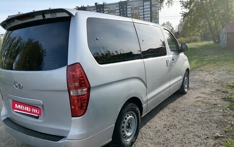 Hyundai Grand Starex Grand Starex I рестайлинг 2, 2010 год, 1 350 000 рублей, 4 фотография
