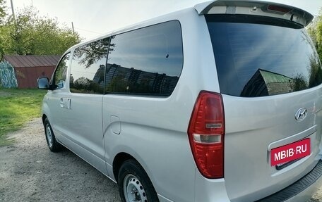 Hyundai Grand Starex Grand Starex I рестайлинг 2, 2010 год, 1 350 000 рублей, 5 фотография