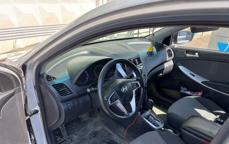 Hyundai Solaris II рестайлинг, 2011 год, 780 000 рублей, 5 фотография