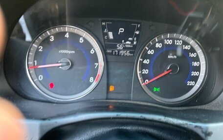 Hyundai Solaris II рестайлинг, 2011 год, 780 000 рублей, 8 фотография