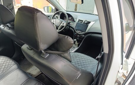 Hyundai Solaris II рестайлинг, 2012 год, 870 000 рублей, 2 фотография