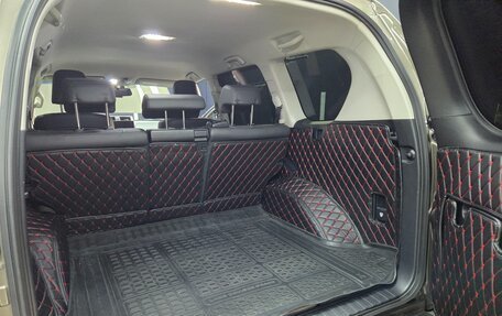 Toyota Land Cruiser Prado 150 рестайлинг 2, 2017 год, 4 600 000 рублей, 11 фотография
