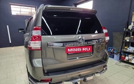 Toyota Land Cruiser Prado 150 рестайлинг 2, 2017 год, 4 600 000 рублей, 12 фотография