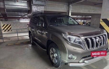 Toyota Land Cruiser Prado 150 рестайлинг 2, 2017 год, 4 600 000 рублей, 3 фотография
