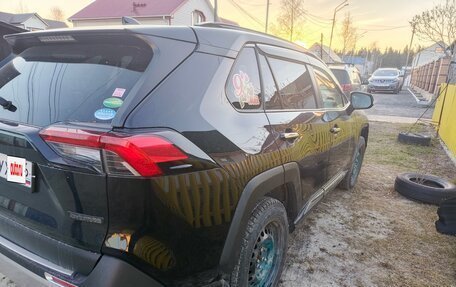 Toyota RAV4, 2019 год, 2 500 000 рублей, 4 фотография