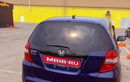 Honda Fit III, 2010 год, 820 000 рублей, 4 фотография