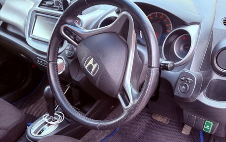 Honda Fit III, 2010 год, 820 000 рублей, 11 фотография